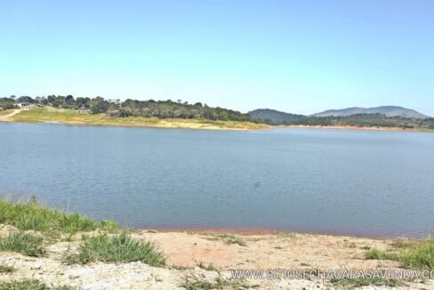 Terreno com na represa Vargem-SP (1)