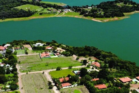 Terreno com na represa Vargem-SP (13)