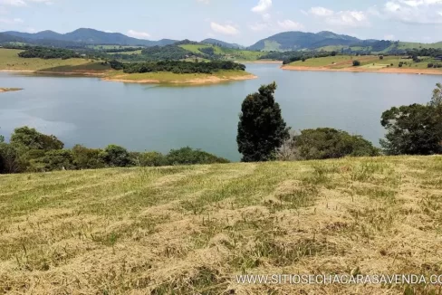 Terreno 5.000m² pé na água (9)