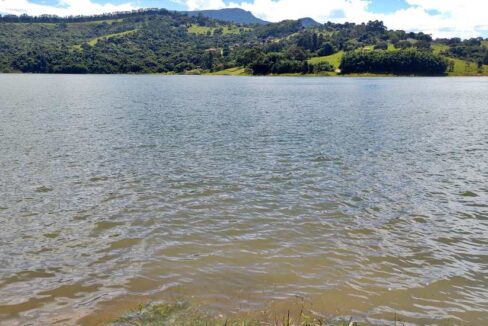 terreno 1.000m² San Lorenzo represa Joanópolis