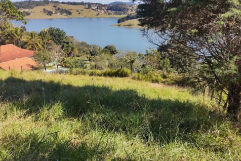 terreno com vista permanente e acesso a represa do jaguari a venda em joanopolis interior sp (2)