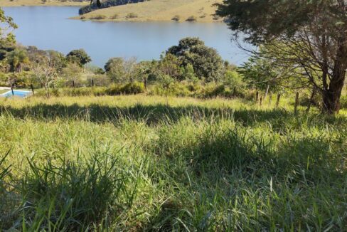 terreno com vista permanente e acesso a represa do jaguari a venda em joanopolis interior sp (3)