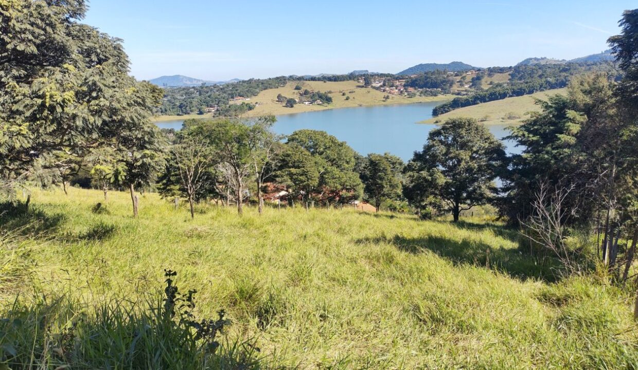 terreno com vista permanente e acesso a represa do jaguari a venda em joanopolis interior sp (5)