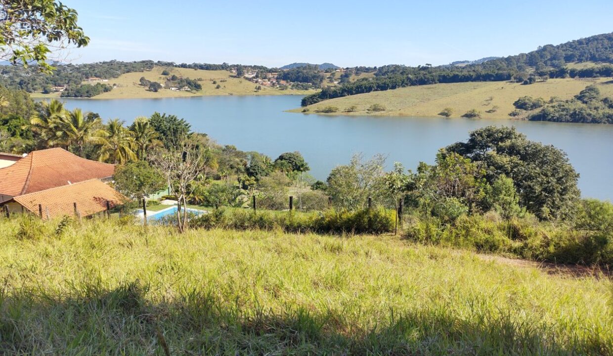 terreno com vista permanente e acesso a represa do jaguari a venda em joanopolis interior sp (6)