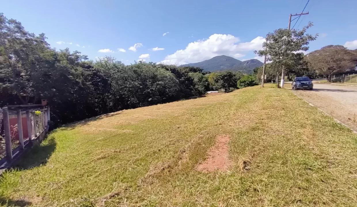 Terreno a venda condomínio entre serras e águas represa Jaguari em Vargem-SP (13)