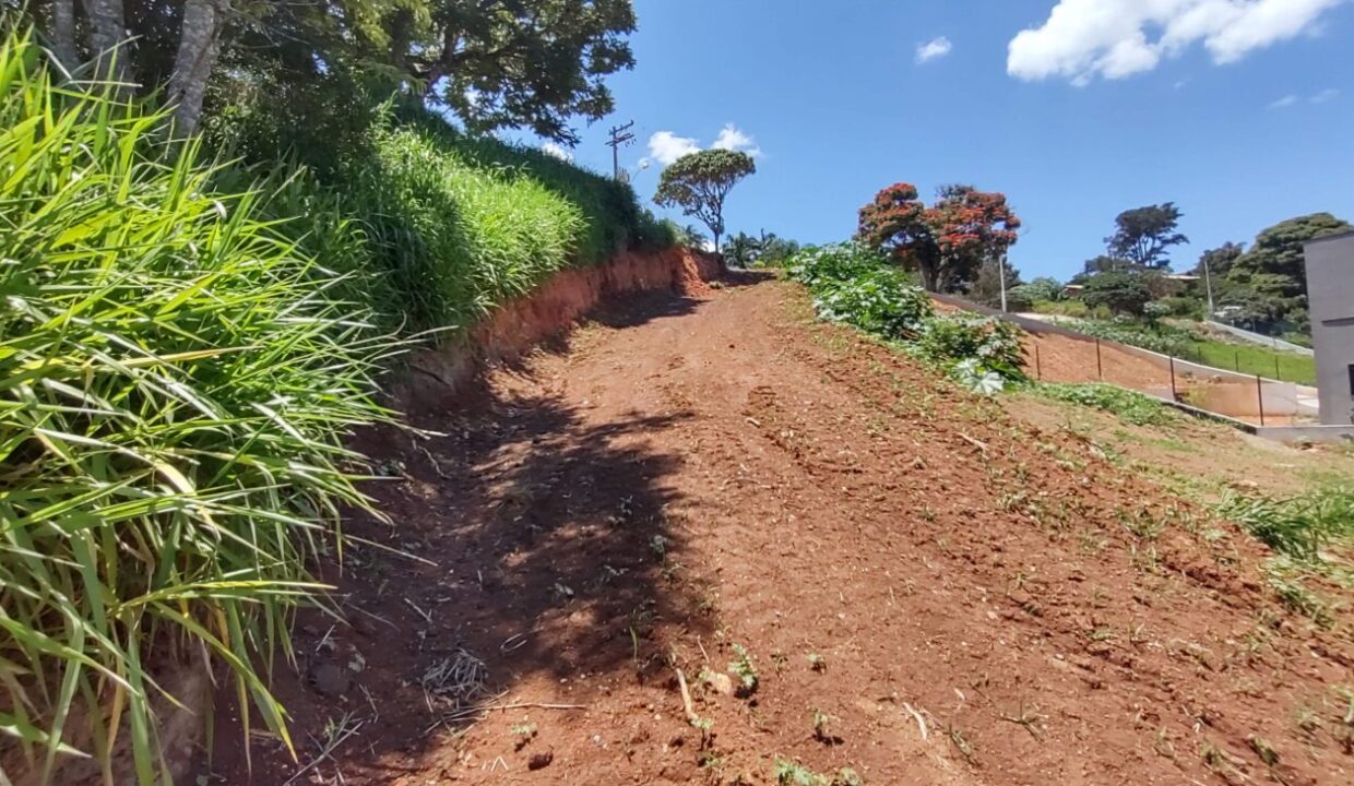 terrreno a venda pé na água fundo para a represa condomínio riviera do jaguari piracaia sp (11)