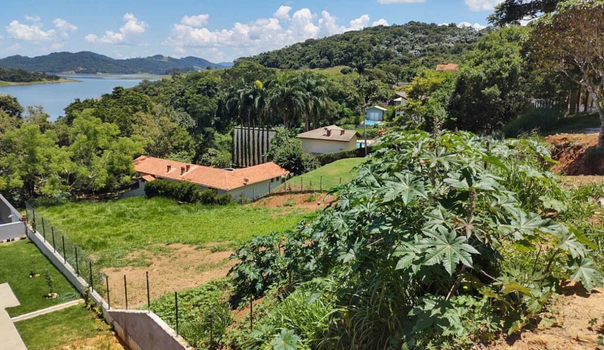 terrreno a venda pé na água fundo para a represa condomínio riviera do jaguari piracaia sp (4)