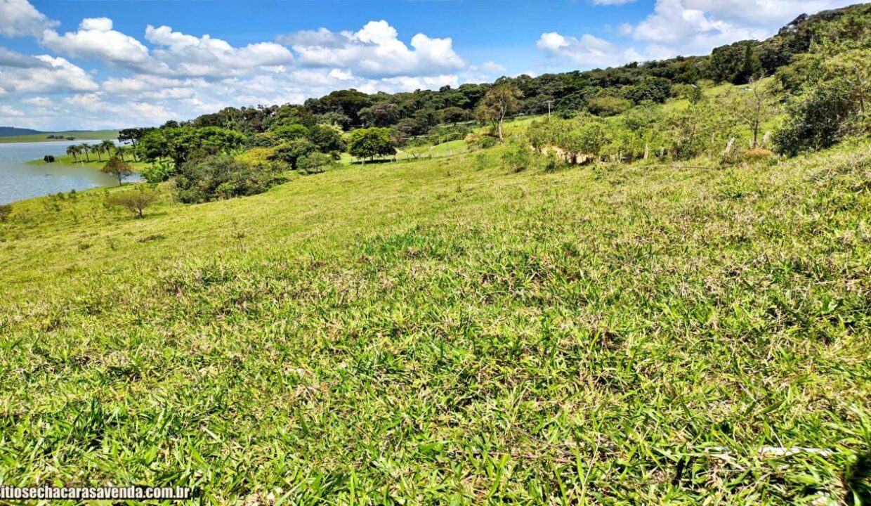 terreno grande a venda pé na água represa jaguari joanópolis região de piracaia (1)