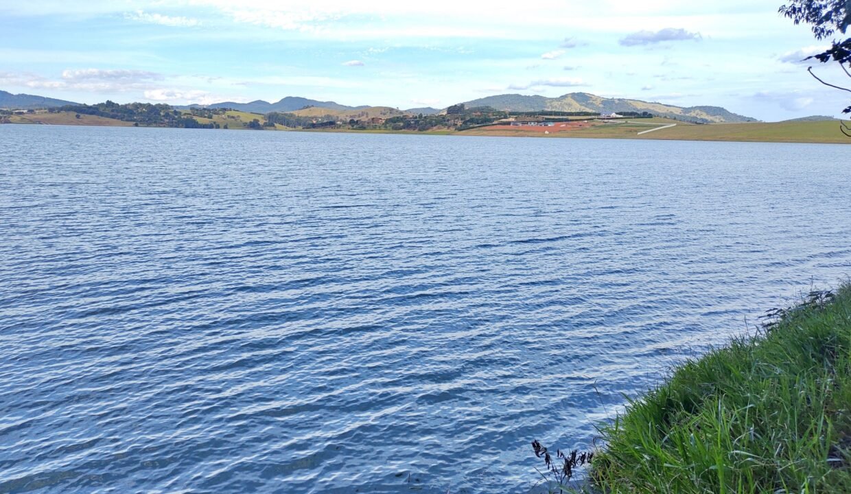 Terreno pé na água 4 (17)