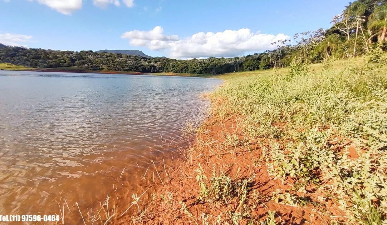 Terreno 5.000m pé n'água (11)