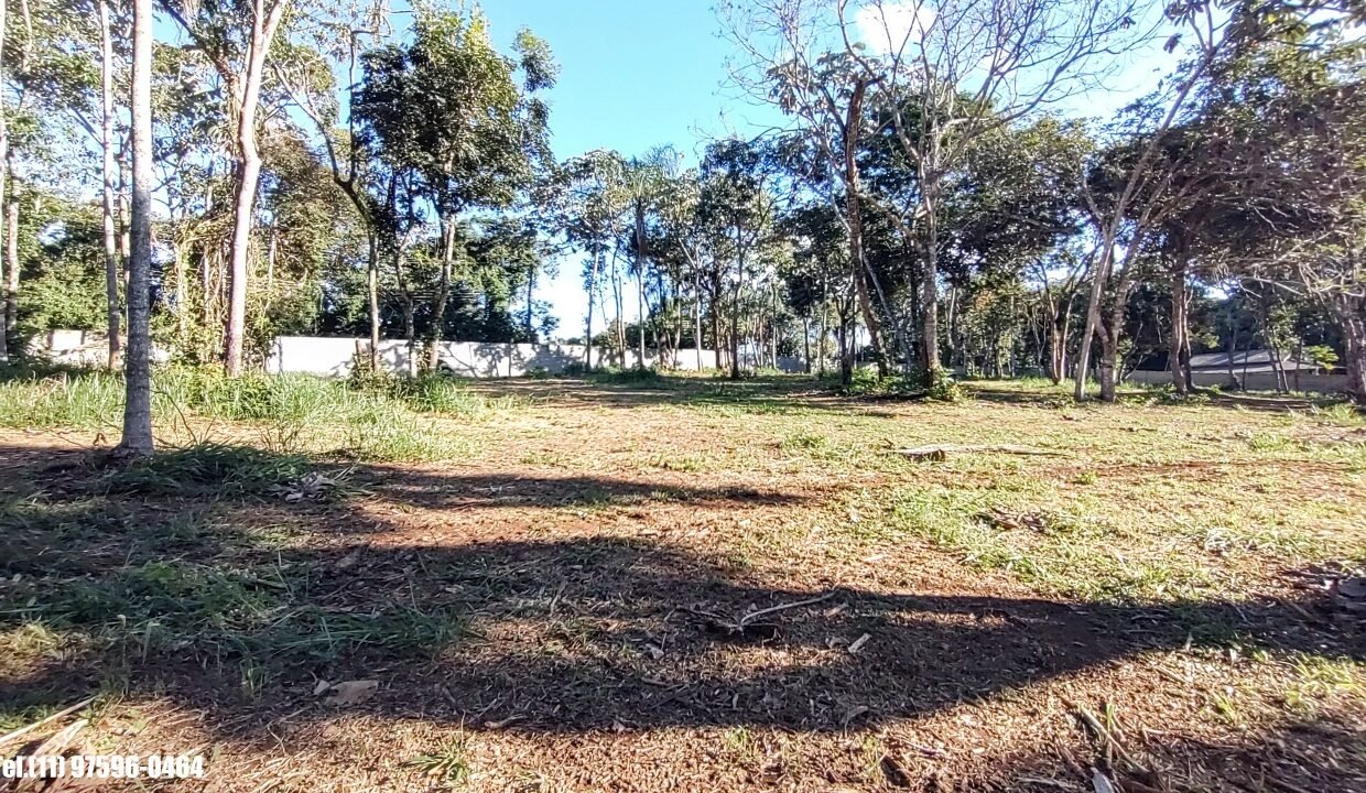 Terreno 5.000m pé n'água (5)