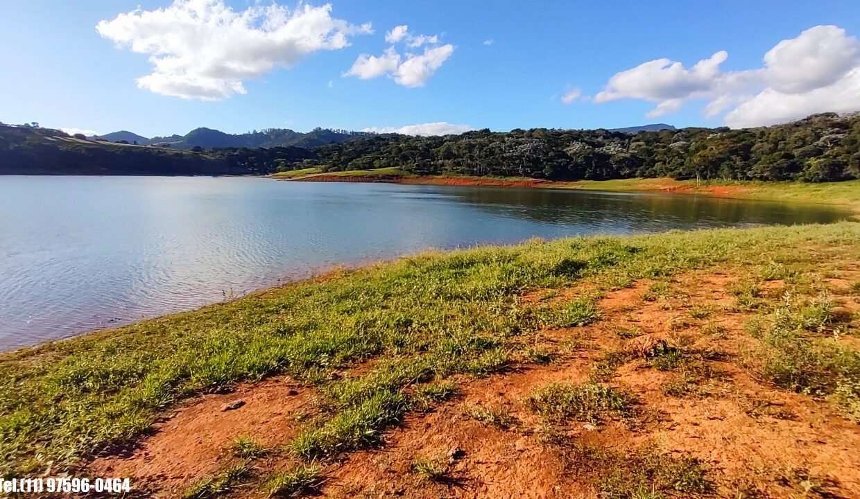 Terreno 5.000m pé n'água (7)