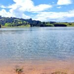 Terreno 3.000m² pé na água