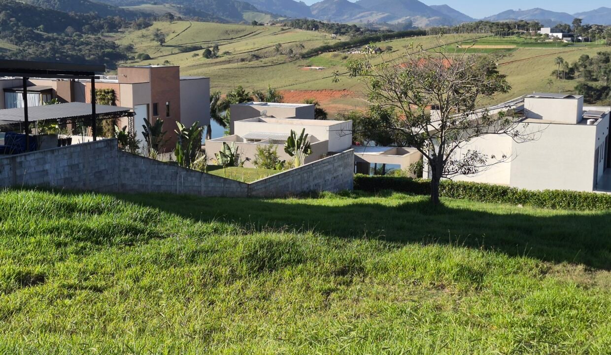 Terreno em condomínio na represa para venda represa Jaguri (1)